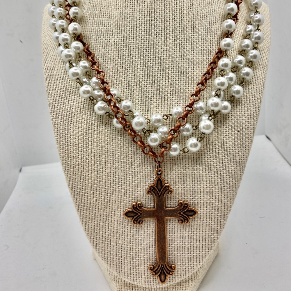 Brand New Boutique Cross Choker